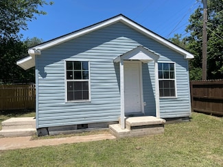 1407 NW Columbia Ave, Lawton, OK 73507