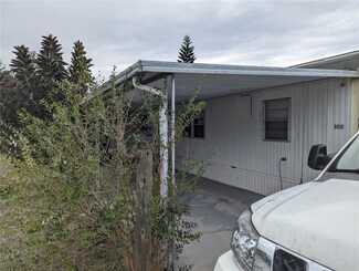 9810 Vaughn St, Gibsonton, FL 33534