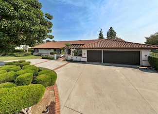 2335 Cortina Cir, Escondido, CA 92029