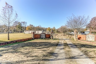 2967 N Red Banks Rd, Byhalia, MS 38611