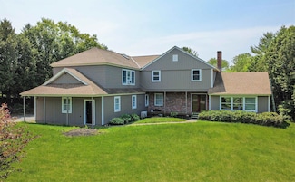 62 Lawrence Cir, Saint Johnsbury, VT 05819