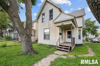 2014 Claussen St, Davenport, IA 52802