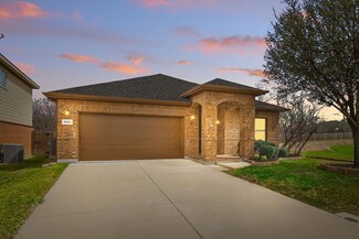 941 Iona Dr, Fort Worth, TX 76120