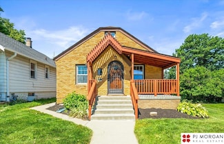 5002 S 37th St, Omaha, NE 68107