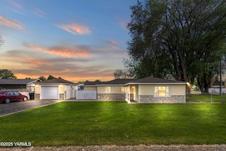 6810 W Nob Hill Blvd, Yakima, WA 98908