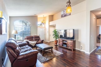 9316 Caulfield Dr, Elk Grove, CA 95758