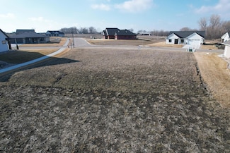 2011 Mahoe Cir, Mankato, MN 56001