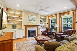 22 Parkway Rd Unit 4, Brookline, MA 02445