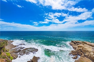 16 N La Senda Dr, Laguna Beach, CA 92651