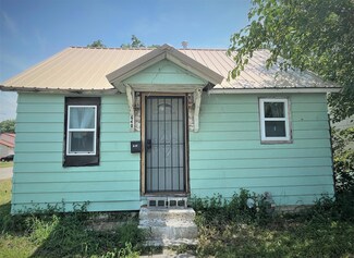 640 N Lyon Ave, Marshall, MO 65340