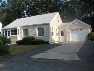88 Woodrow St, Springfield, MA 01119
