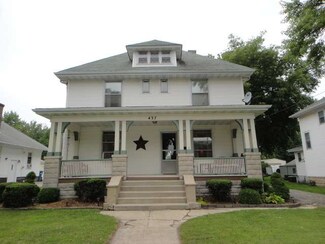 437 S 2nd St, Watseka, IL 60970