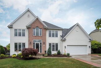 18 Sussex Ln, Lancaster, NY 14086