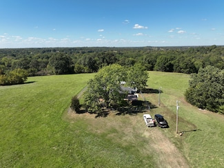 2139 E 2070 Rd, Hugo, OK 74743