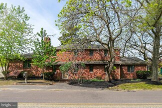 8 Island Rd, Bridgeport, NJ 08014
