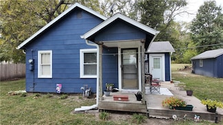 104 S Iowa St, Archie, MO 64725