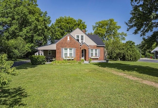 300 College St, Woodbury, TN 37190