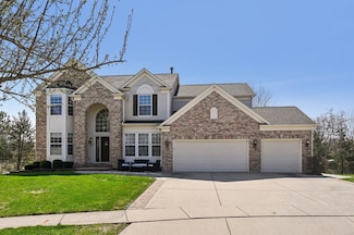 9 Thistle Ct, Streamwood, IL 60107
