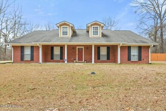 413 Siver Creek Dr, Vicksburg, MS 39180