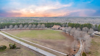 1823 Gowdeysville Rd, Gaffney, SC 29340