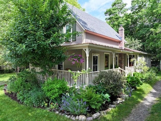 385 E Main St, Middlebury, VT 05753