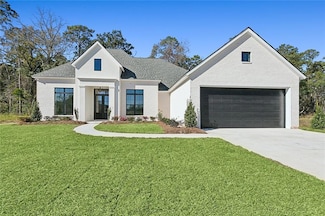 7031 Golden Oak Ln, Madisonville, LA 70447