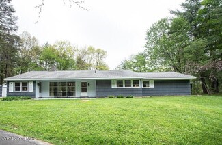 4 Bloomer Rd, Voorheesville, NY 12186