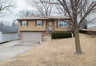 1307 Jefferson St, Lake In the Hills, IL 60156