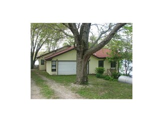 71113 Big Point Dr, Trenton, MO 64683