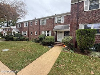 82 Manor Dr Unit 803, Red Bank, NJ 07701