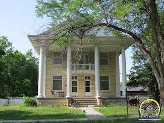 415 W Walnut St, Junction City, KS 66441