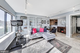 1520 16th St NW Unit 502, Washington, DC 20036