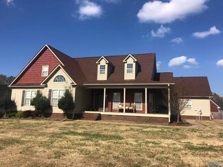18 Berkshire Ln, Albertville, AL 35950