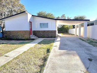 1907 E Plum St, Laredo, TX 78043