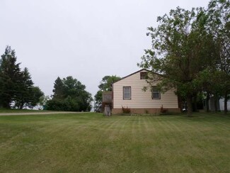 621 A Ave E, Mc Clusky, ND 58463