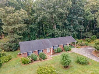 2560 E Broad St, Statesville, NC 28625