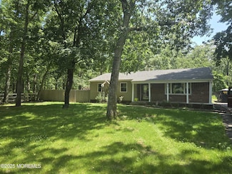 26 Vienna Rd, Howell, NJ 07731