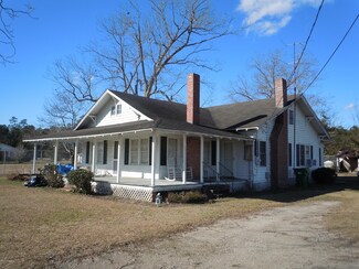 213 Complex St, Tabor City, NC 28463