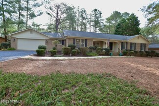 34 Shadow Dr, Whispering Pines, NC 28327