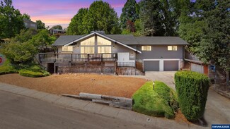 3387 Champlain Ct NW, Salem, OR 97304