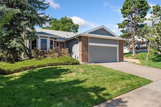 11 Canongate Ln, Highlands Ranch, CO 80130