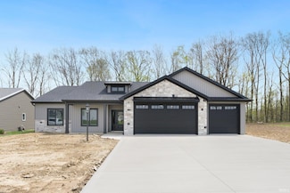348 N Sweet Briar Ct, Columbia City, IN 46725