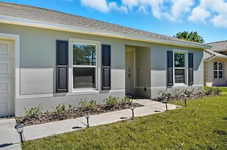 38 Pretoria Ln, Palm Coast, FL 32164