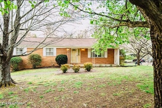 128 Westwood Dr, Clinton, TN 37716