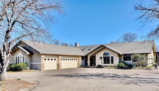 21419 Little Meadow Ln, Redding, CA 96002