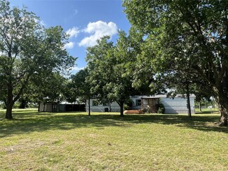 921 County Road 4728, Cumby, TX 75433