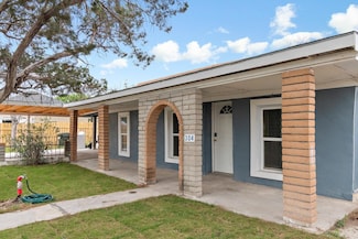 304 San Juan St, Del Rio, TX 78840