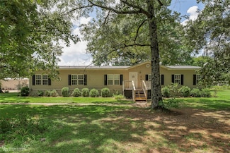 200 Finley Dr, Benton, LA 71006