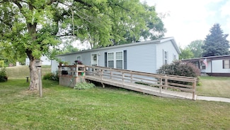 1410 Country View Ct NW, Sparta, MI 49345