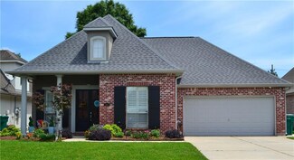 2373 Cours Carson St, Mandeville, LA 70448